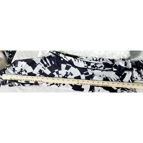 UnderArmour Womebx Long Sleeve Athletic Shirt Size Medium Aztec Sports - Picture 6 of 7